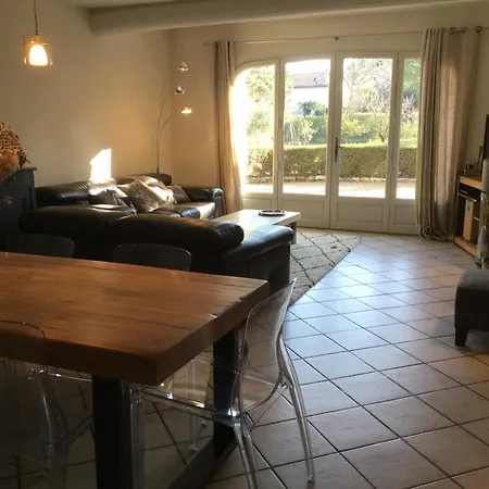 Provencal Farmhouse, Pool, Pool House, Countryside Plan D'orgon, Provence - 8 People * Cavaillon
