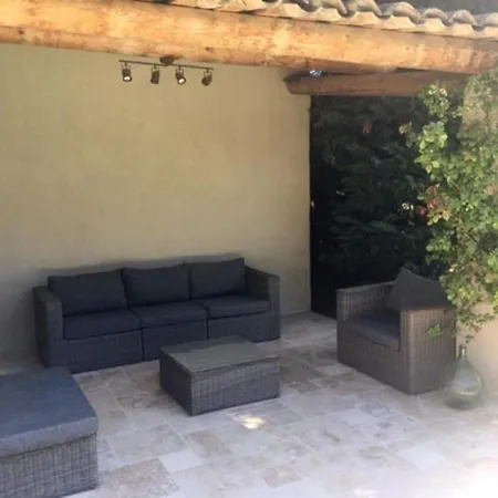 Provencal Farmhouse, Pool, Pool House, Countryside Plan D'orgon, Provence - 8 People Villa *