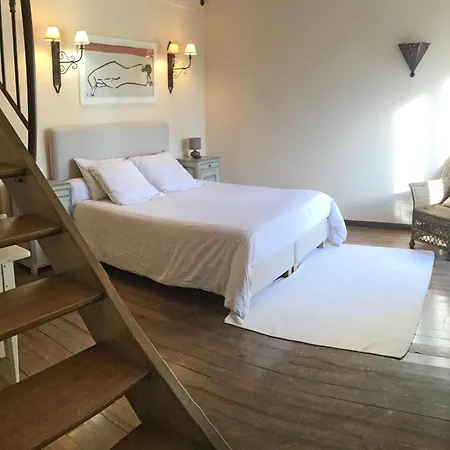 Villa Provencal Farmhouse, Pool, Pool House, Countryside Plan D'orgon, Provence - 8 People *