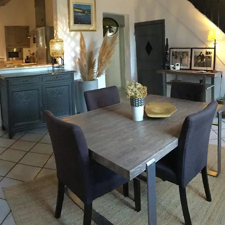 Provencal Farmhouse, Pool, Pool House, Countryside Plan D'orgon, Provence - 8 People Cavaillon